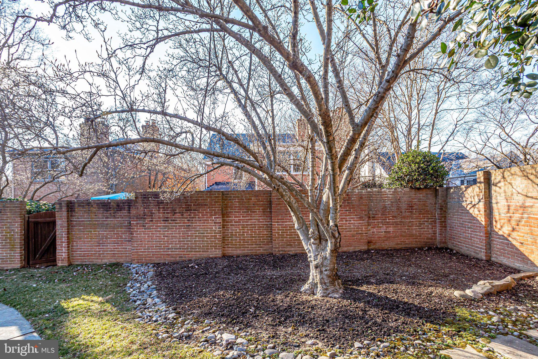 WESTMORELAND HILLS - Residential