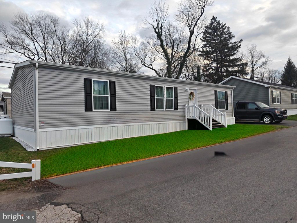 Photo of 165 W Ridge Pike, ROYERSFORD, PA 19468 (MLS # PAMC2165166)