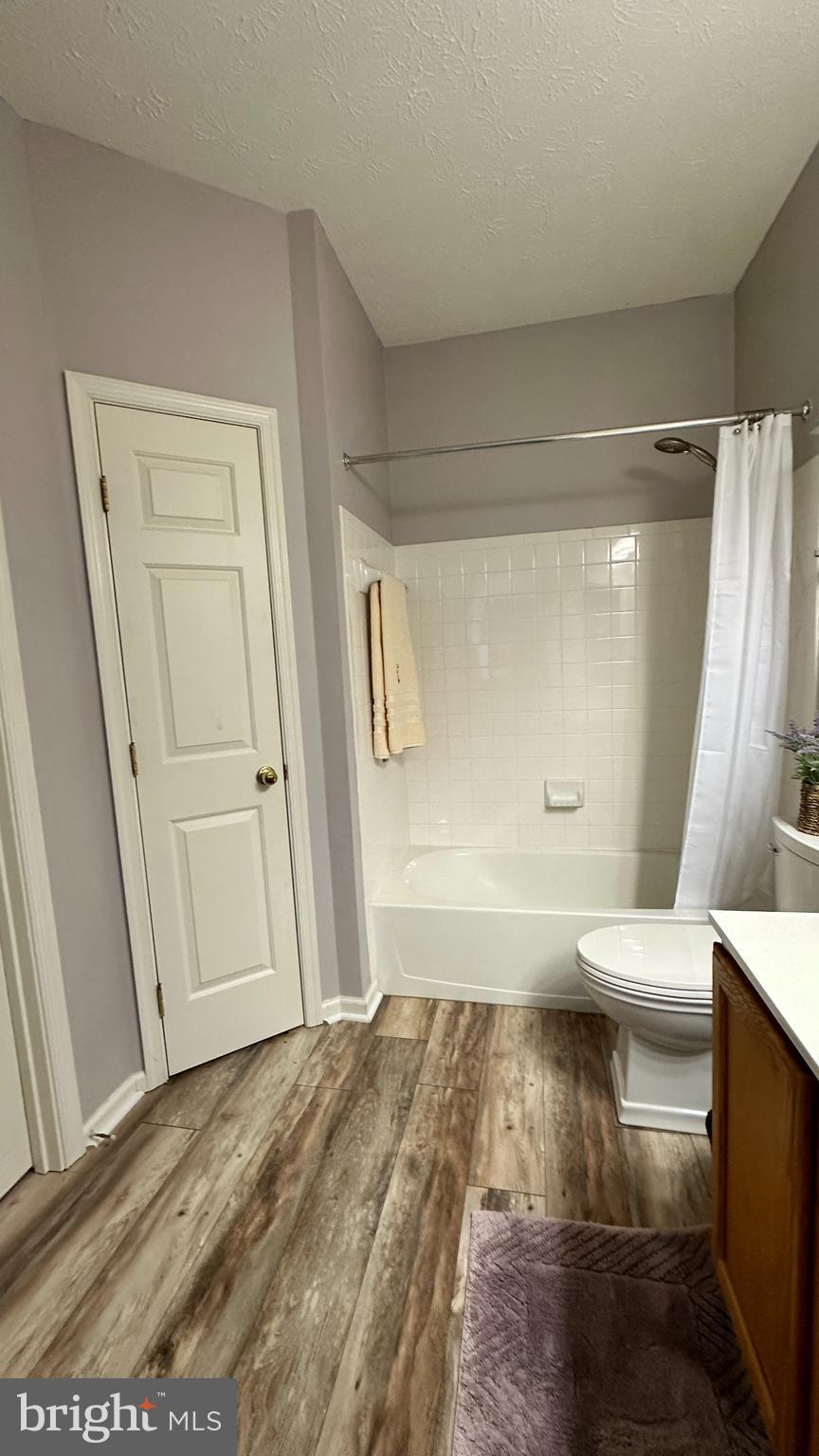 CHESTNUT POINT - Residential