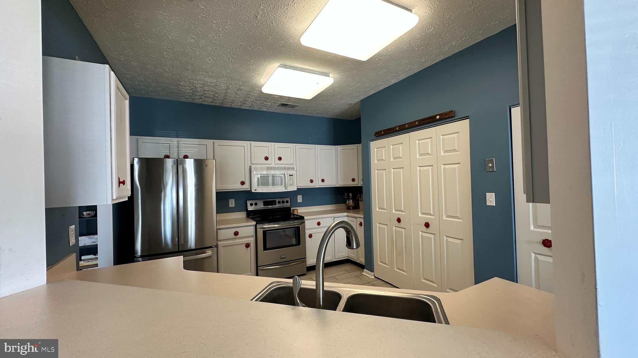 CHESTNUT POINT - Residential