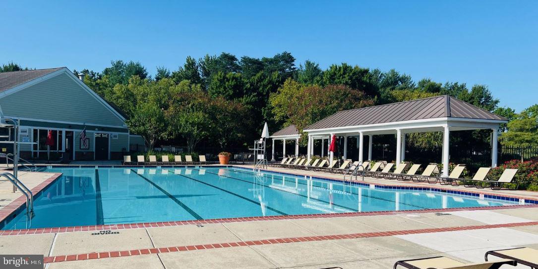 CHESTNUT POINT - Residential