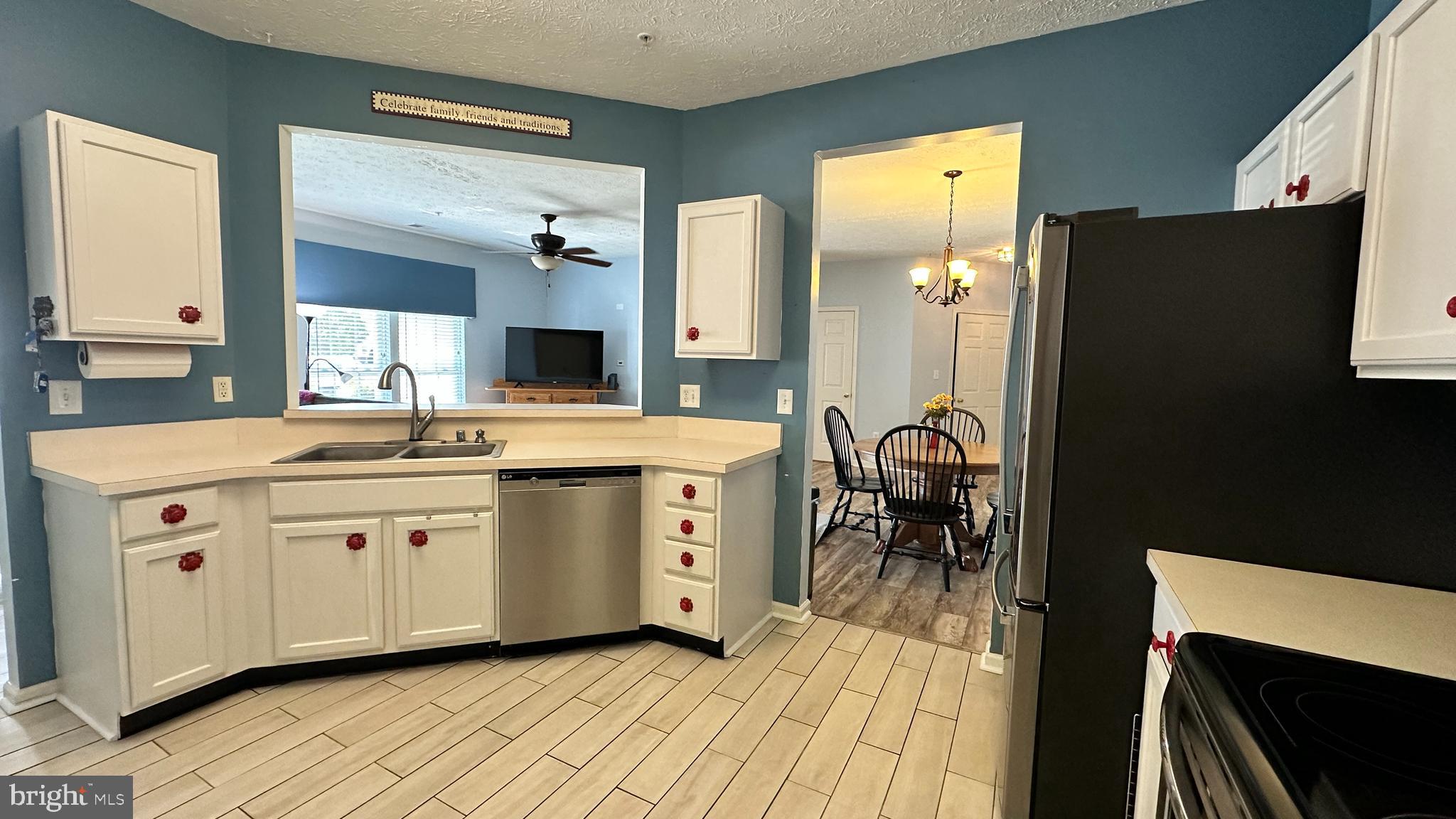 CHESTNUT POINT - Residential