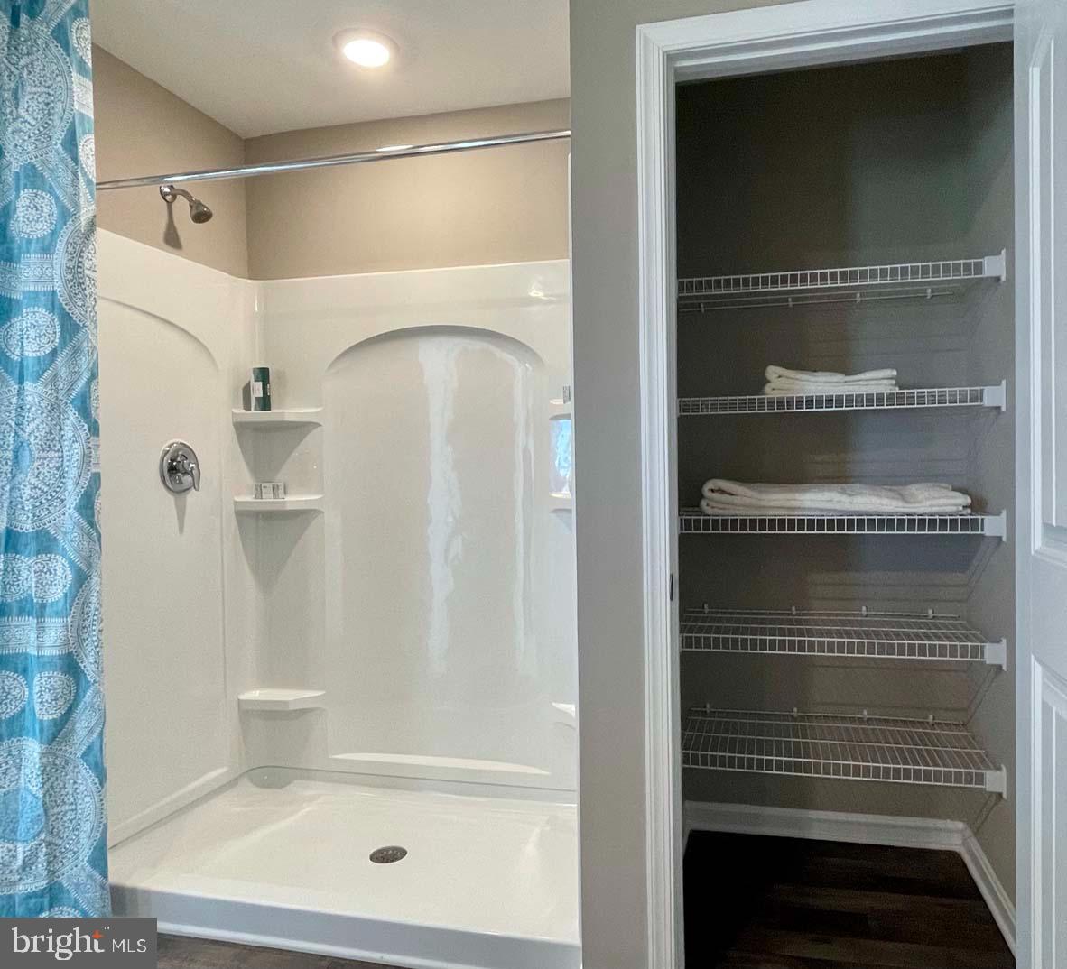 ROWENS MILL - Residential