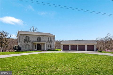 207 WESTVIEW DRIVE WINCHESTER VA 22603