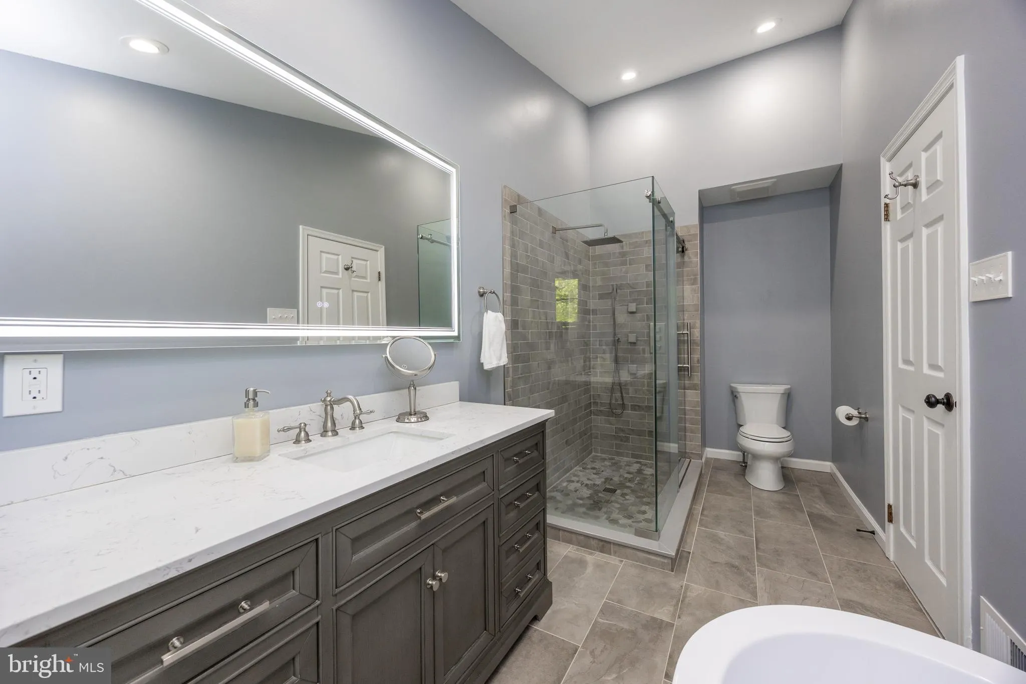 Glen Mills, Pennsylvania 19342, United States, 3 Bedrooms Bedrooms, ,3 BathroomsBathrooms,Residential,Pending,133977