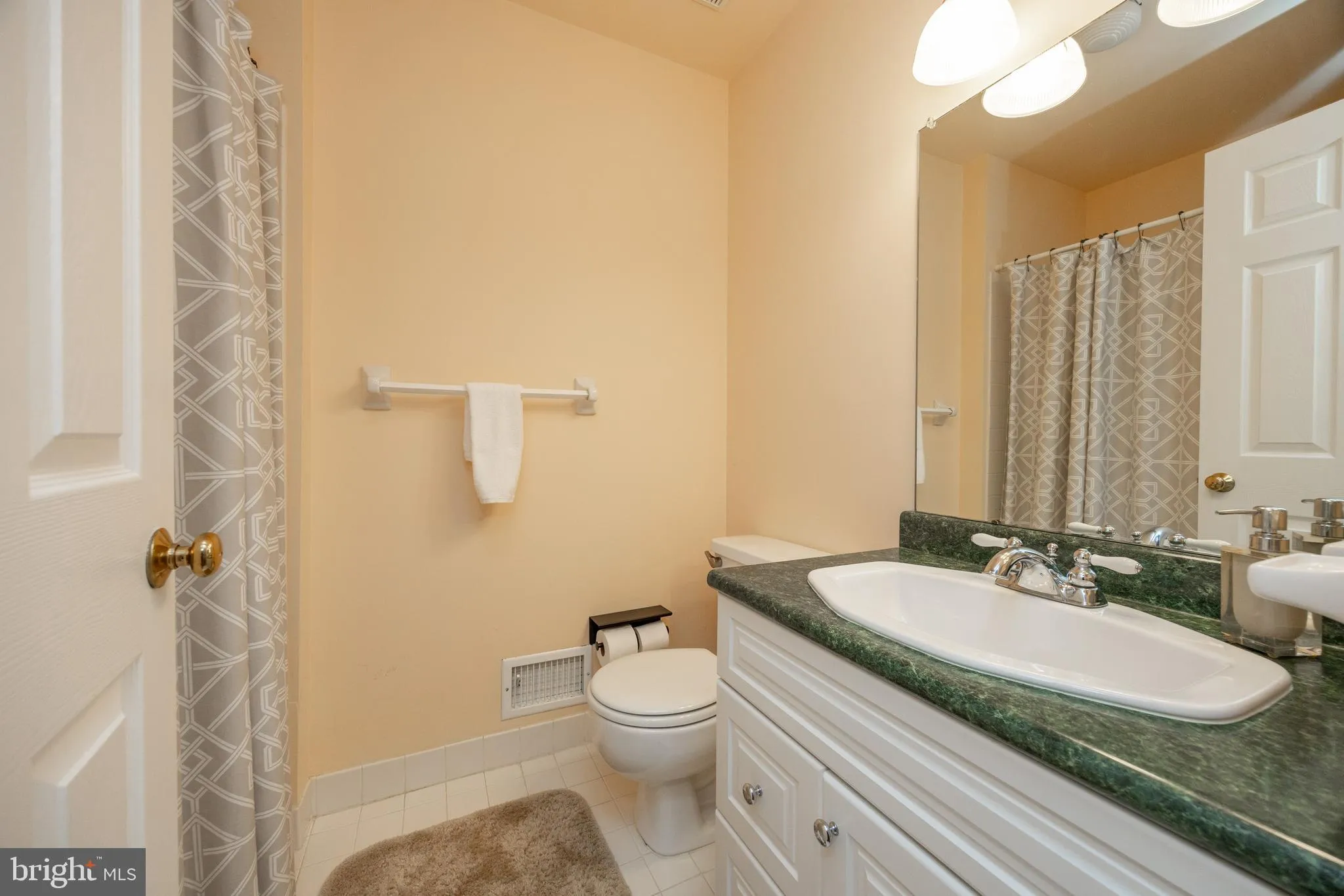 Glen Mills, Pennsylvania 19342, United States, 3 Bedrooms Bedrooms, ,3 BathroomsBathrooms,Residential,Pending,133977