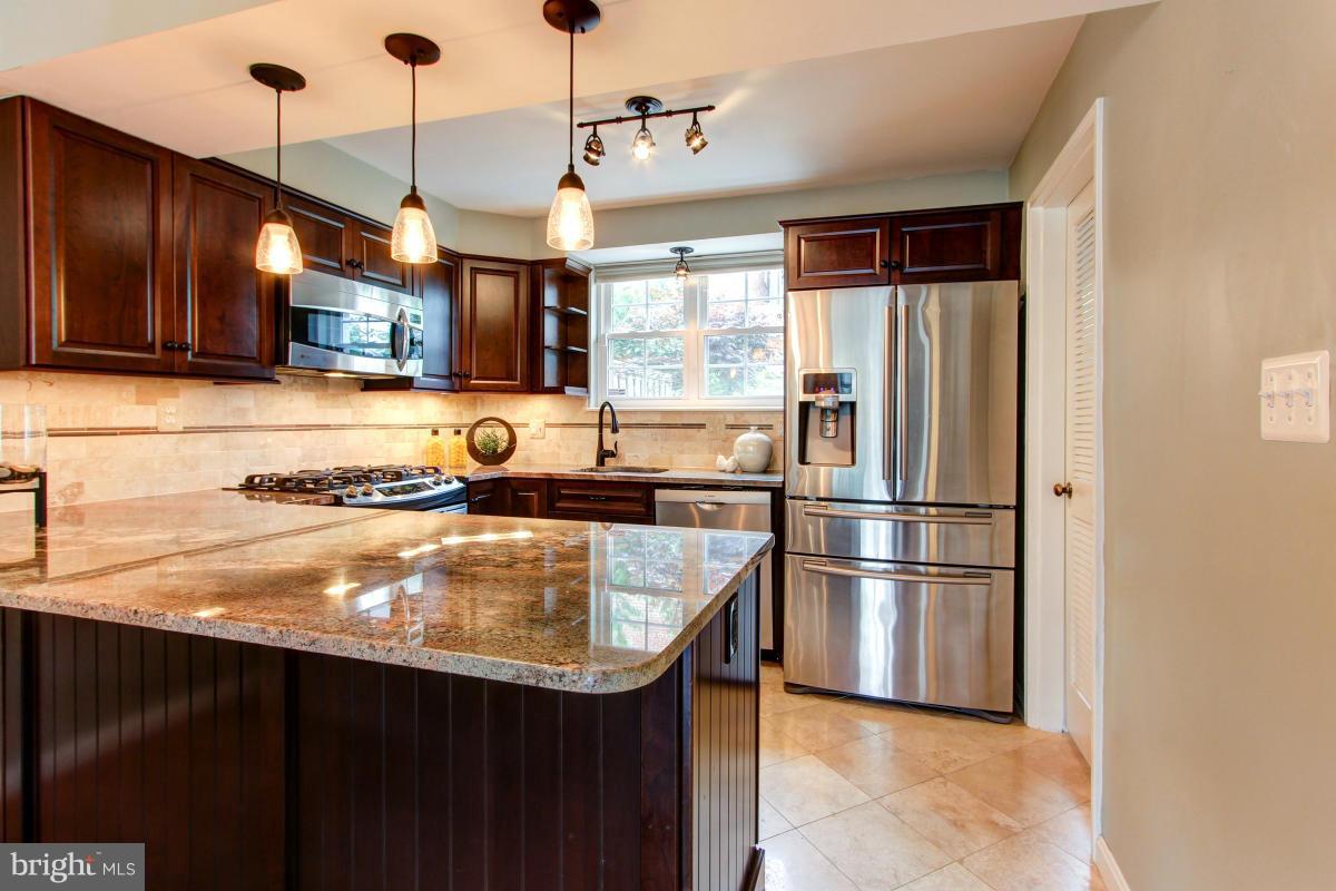 FAIRLINGTON TOWNE - Residential