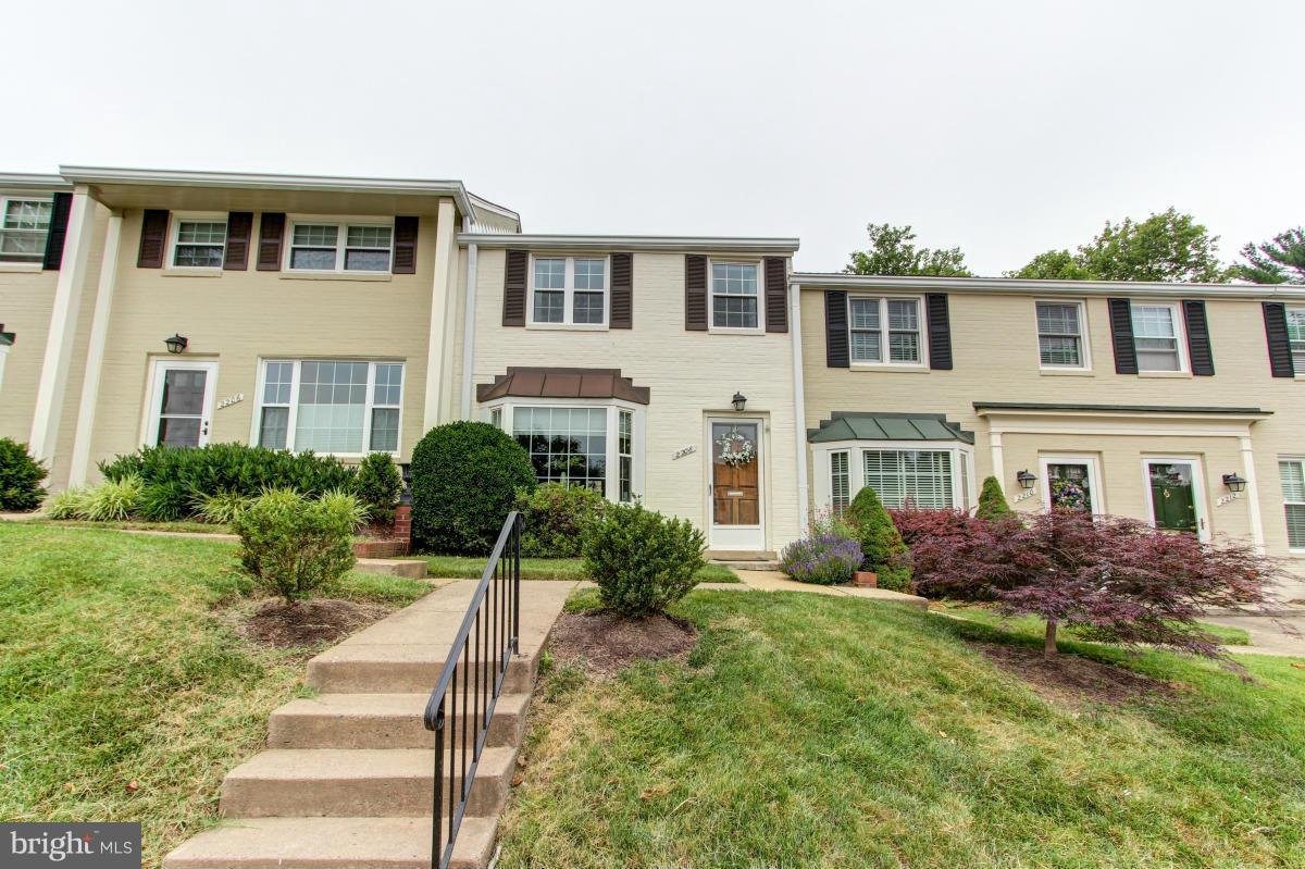 FAIRLINGTON TOWNE - Residential