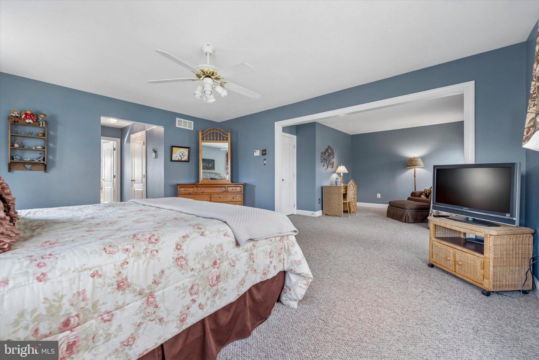 DAYLESFORD LAKE - Residential