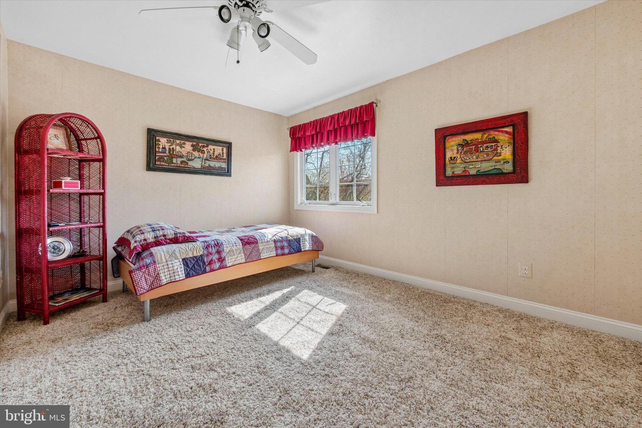 DAYLESFORD LAKE - Residential