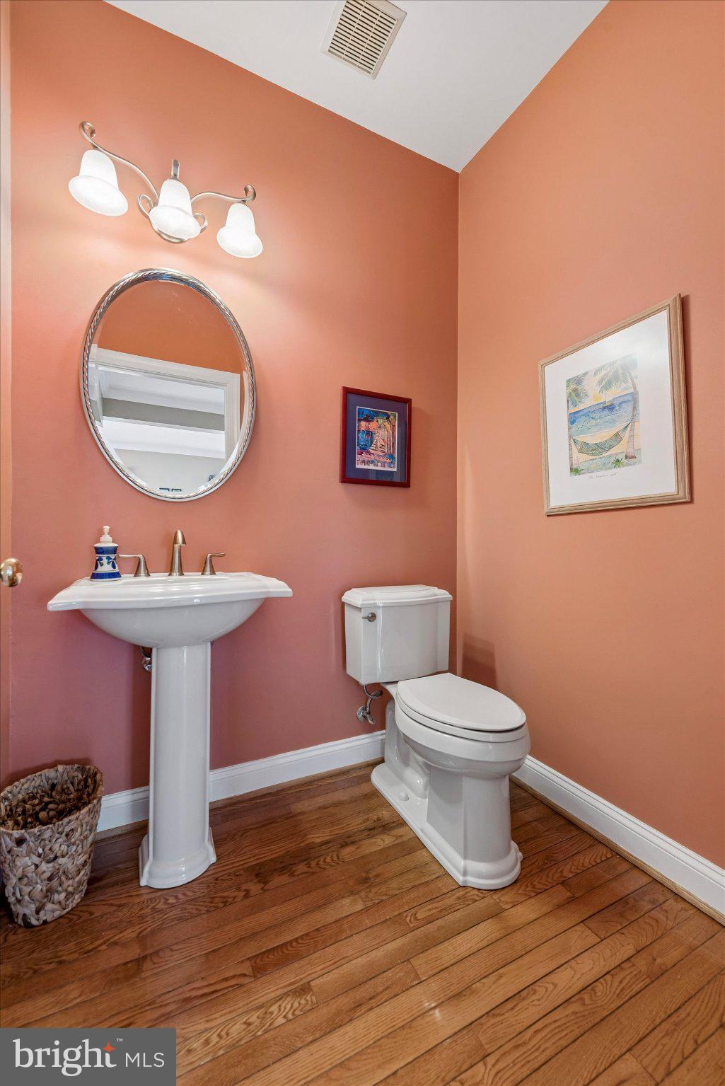 DAYLESFORD LAKE - Residential