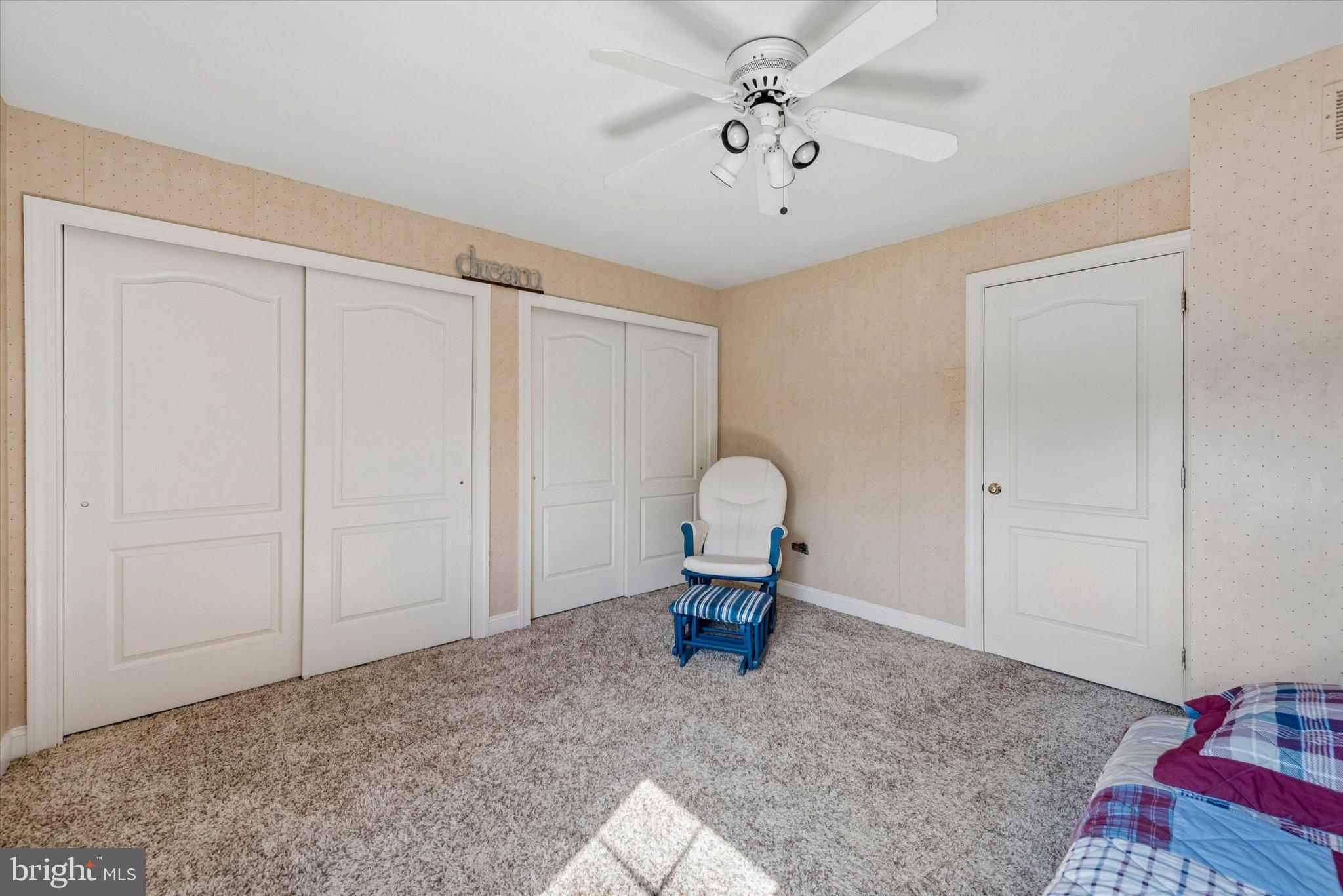 DAYLESFORD LAKE - Residential