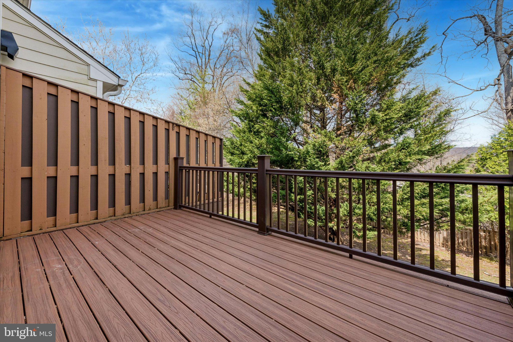 DAYLESFORD LAKE - Residential