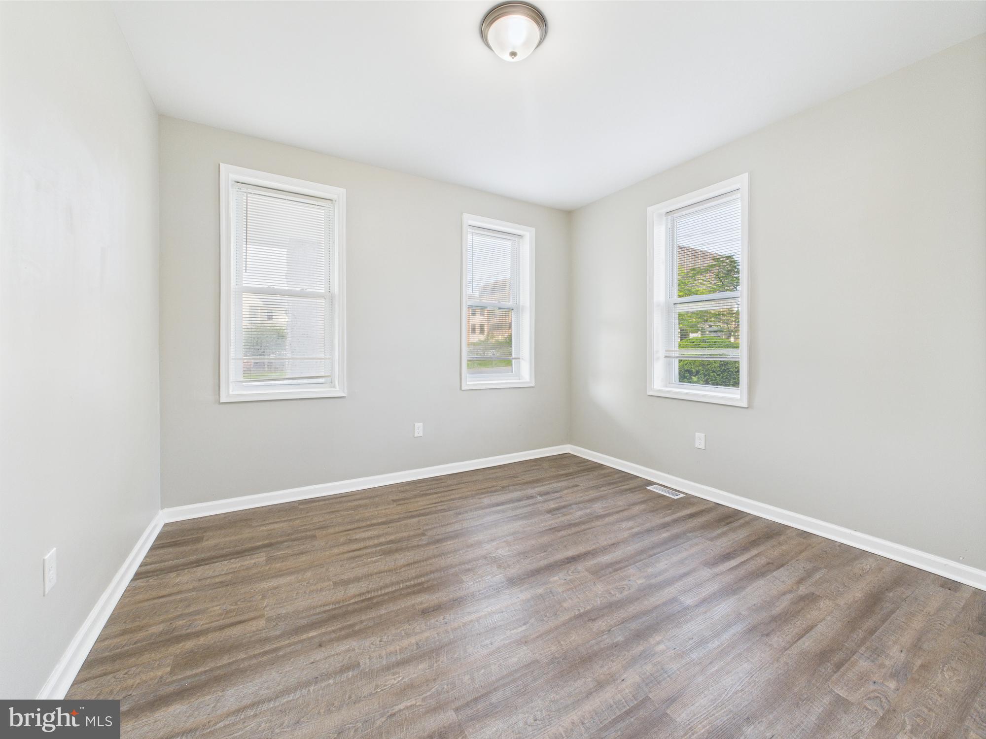 300 W CHESAPEAKE AVENUE 1