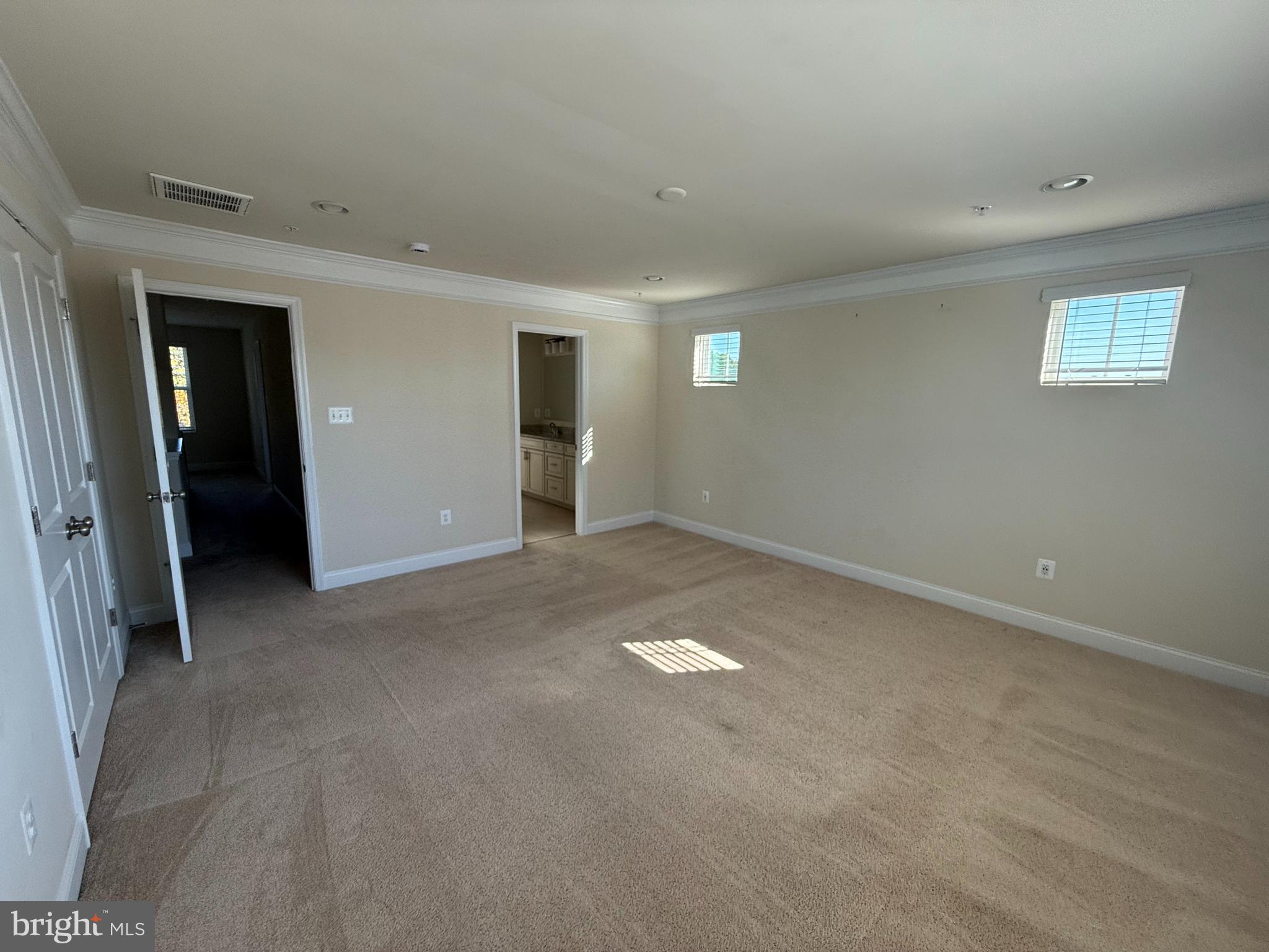 OXFORD SQUARE - Residential Lease