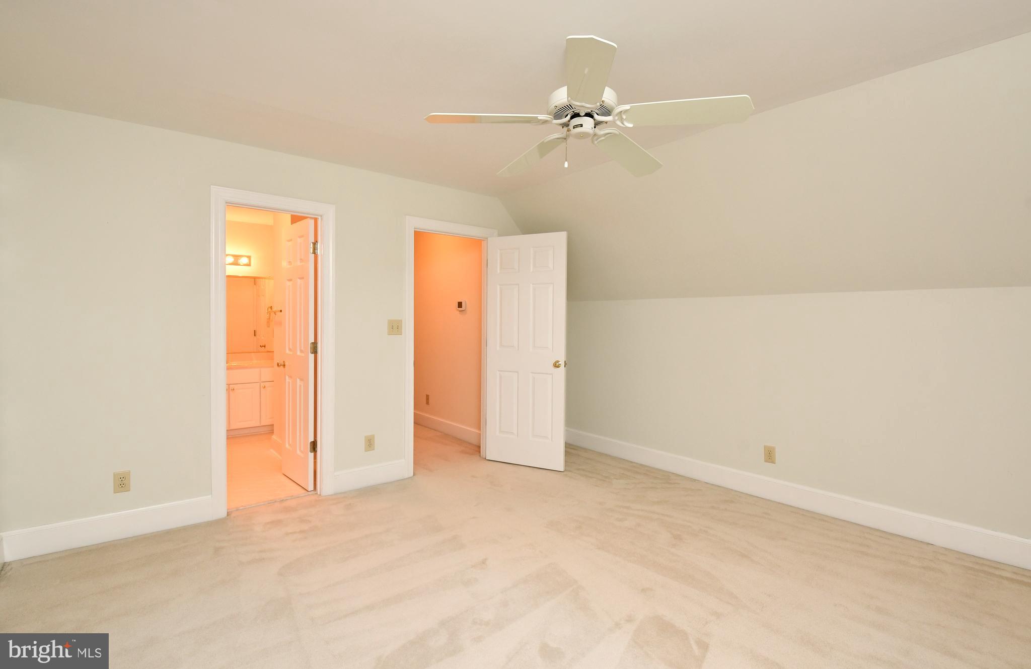 THE GREENS AT LEE'S HILL - Residential