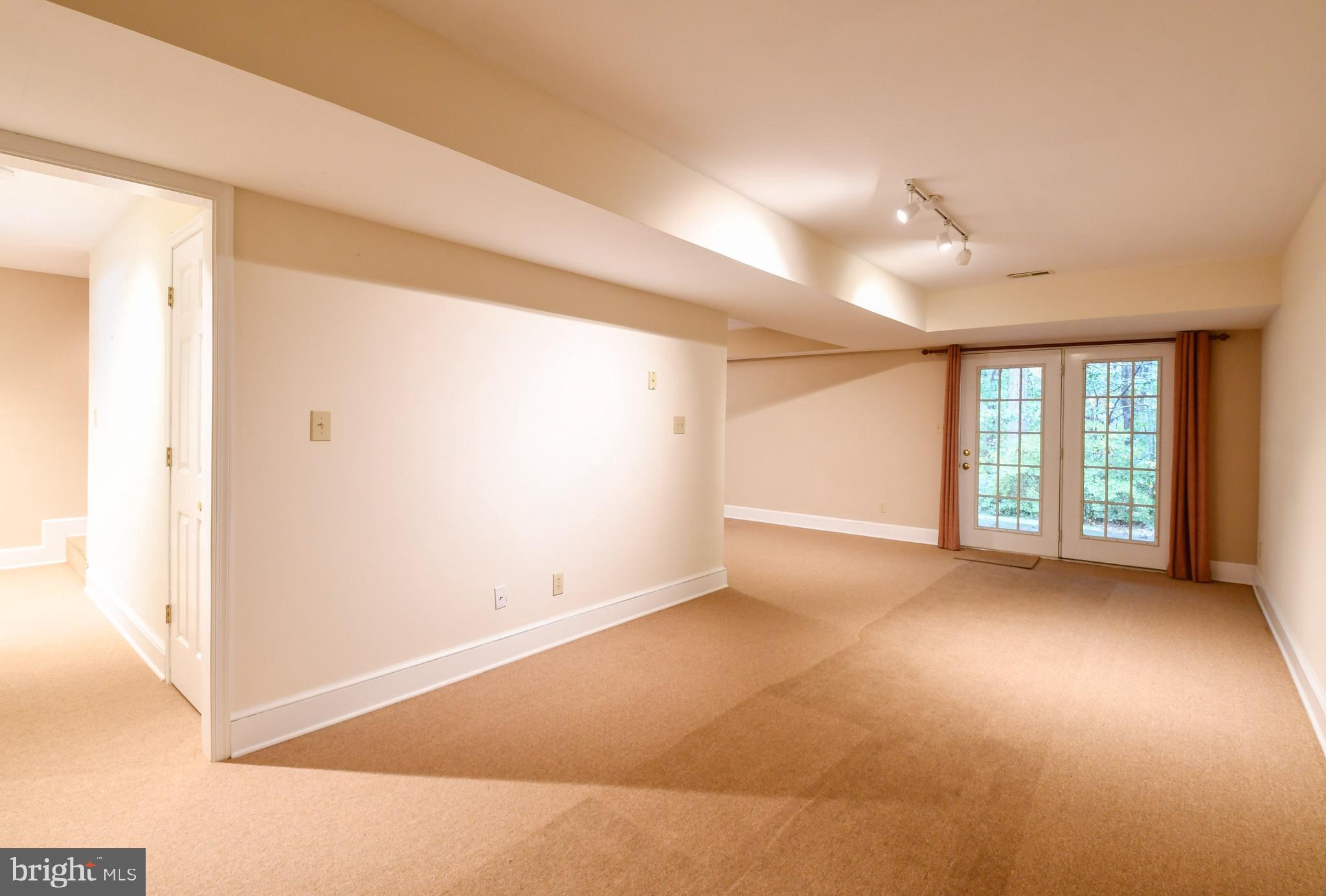 THE GREENS AT LEE'S HILL - Residential