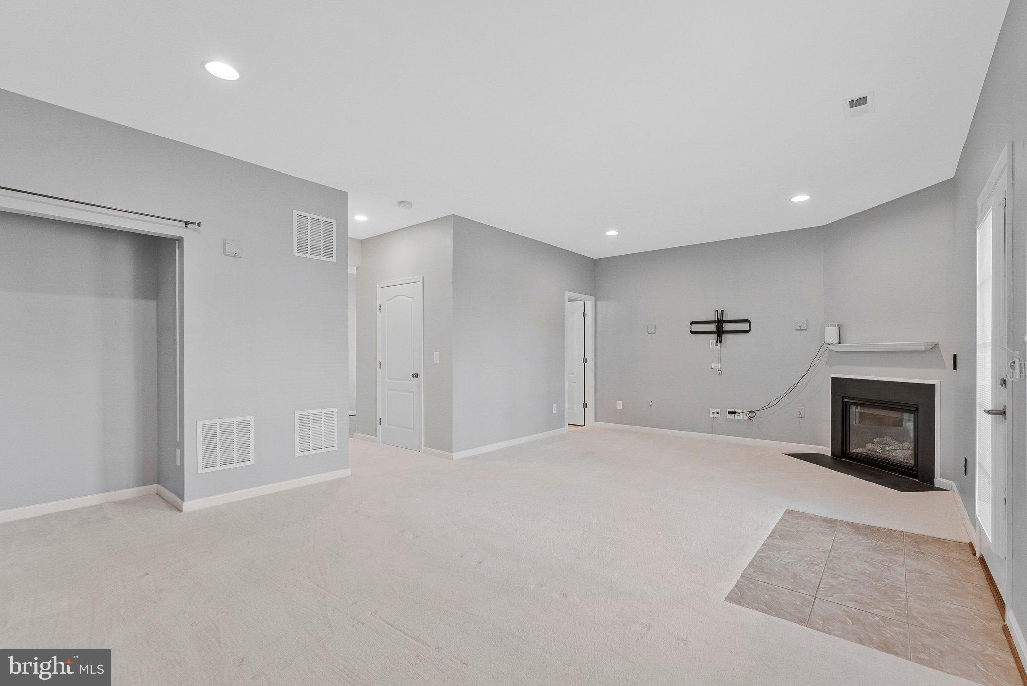 BELMONT TRACE - Residential