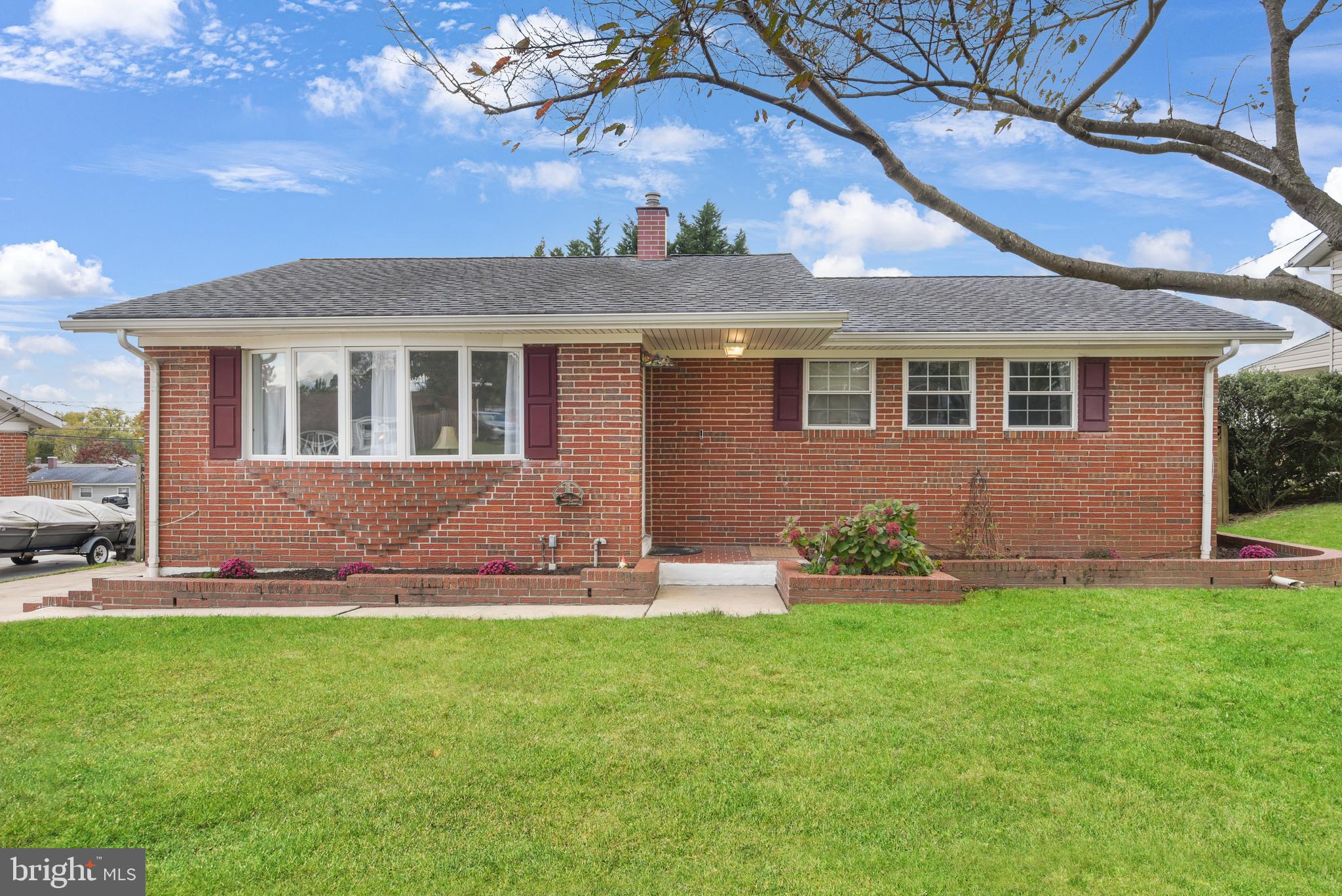 PERRY HALL ESTATES - Residential