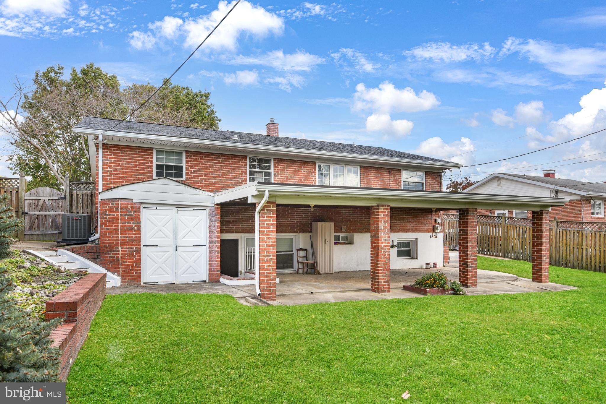 PERRY HALL ESTATES - Residential