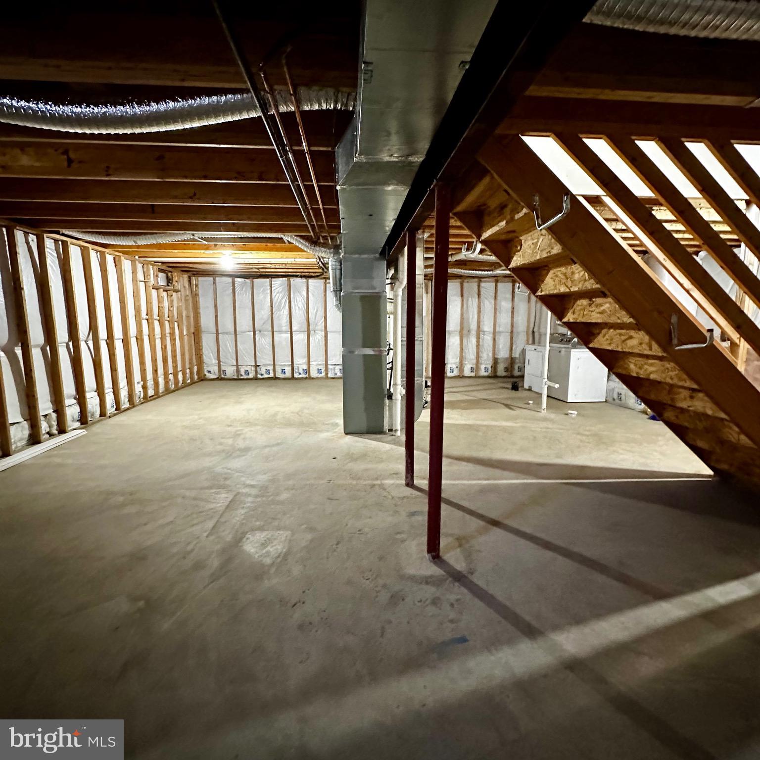 KINGSWOOD - Residential Lease