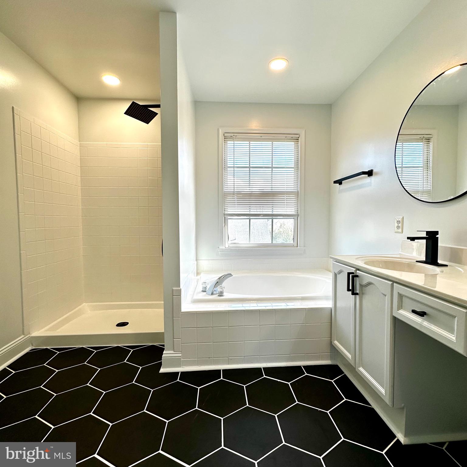 KINGSWOOD - Residential Lease