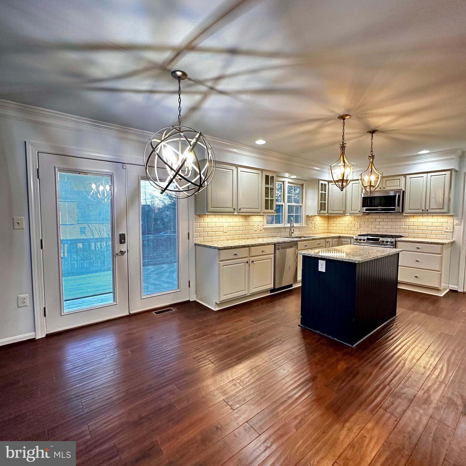 KINGSWOOD - Residential Lease