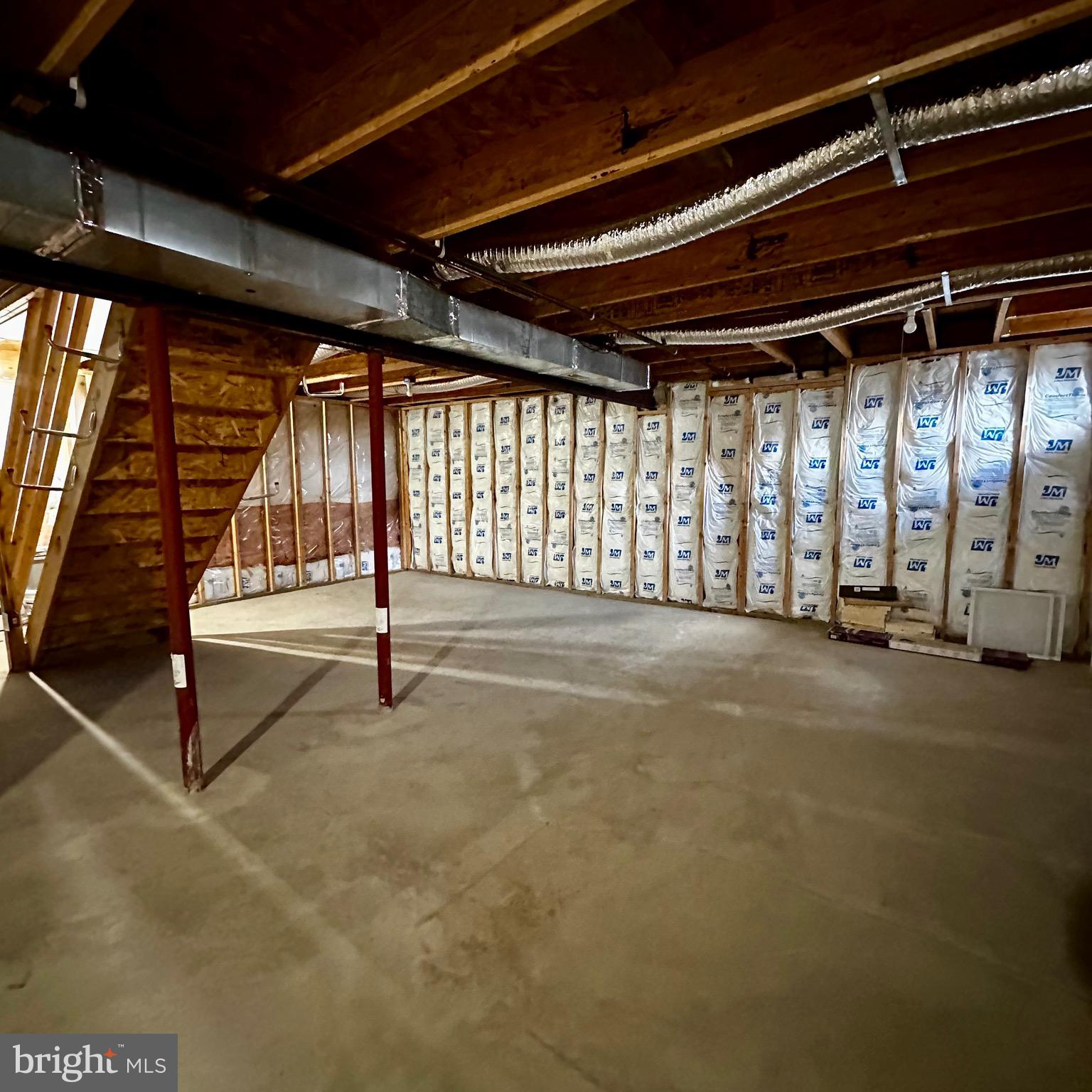 KINGSWOOD - Residential Lease