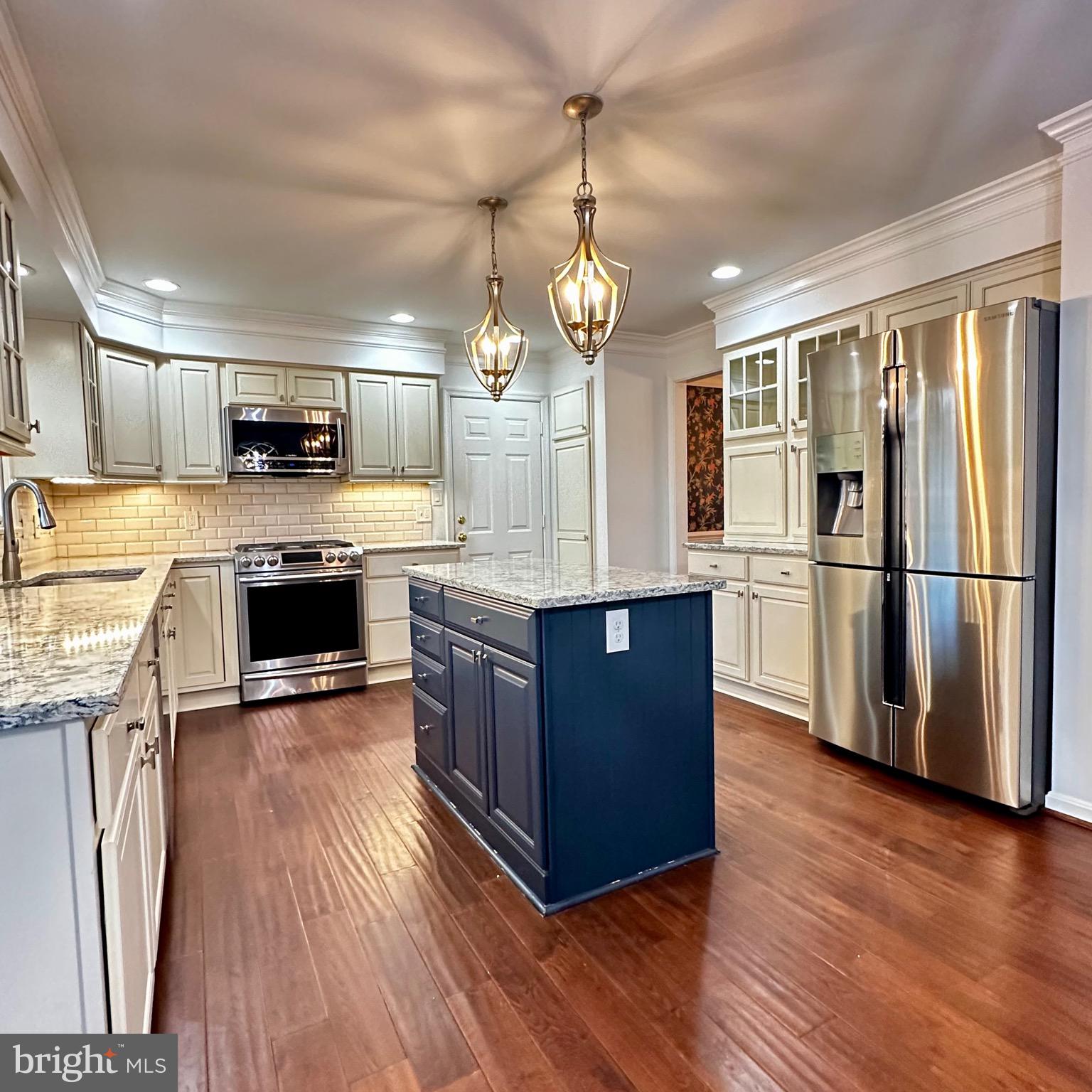 KINGSWOOD - Residential Lease