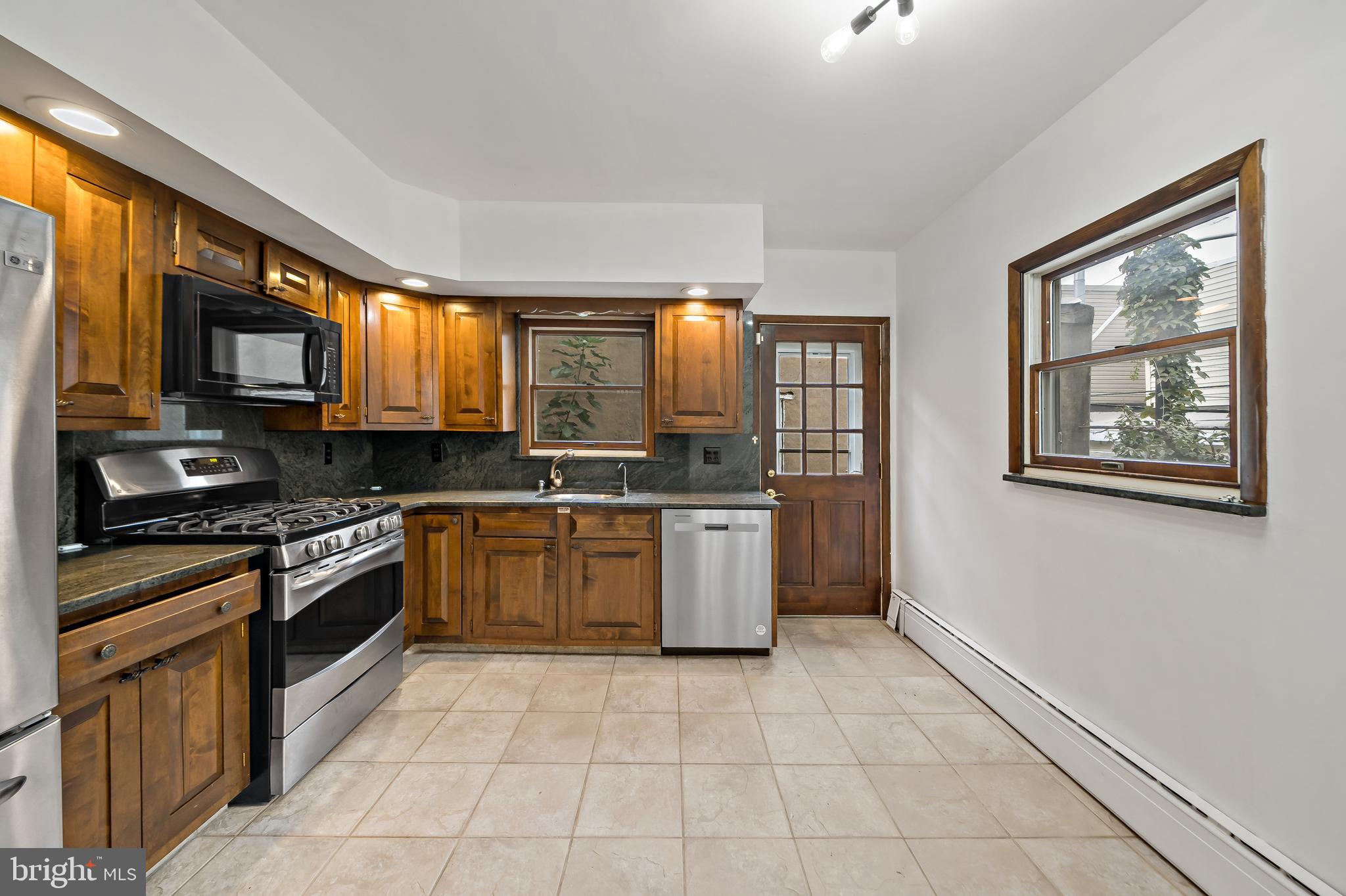 PASSYUNK SQUARE - Residential Lease