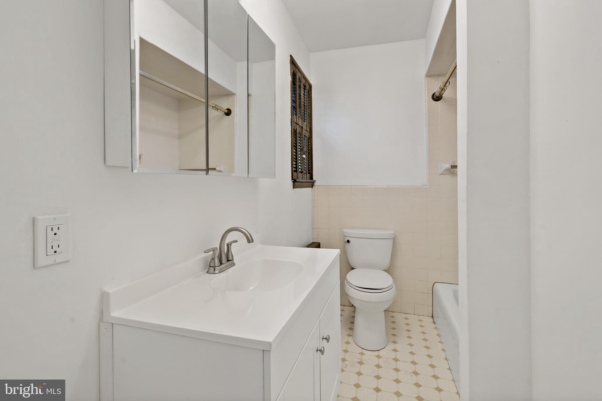 PASSYUNK SQUARE - Residential Lease