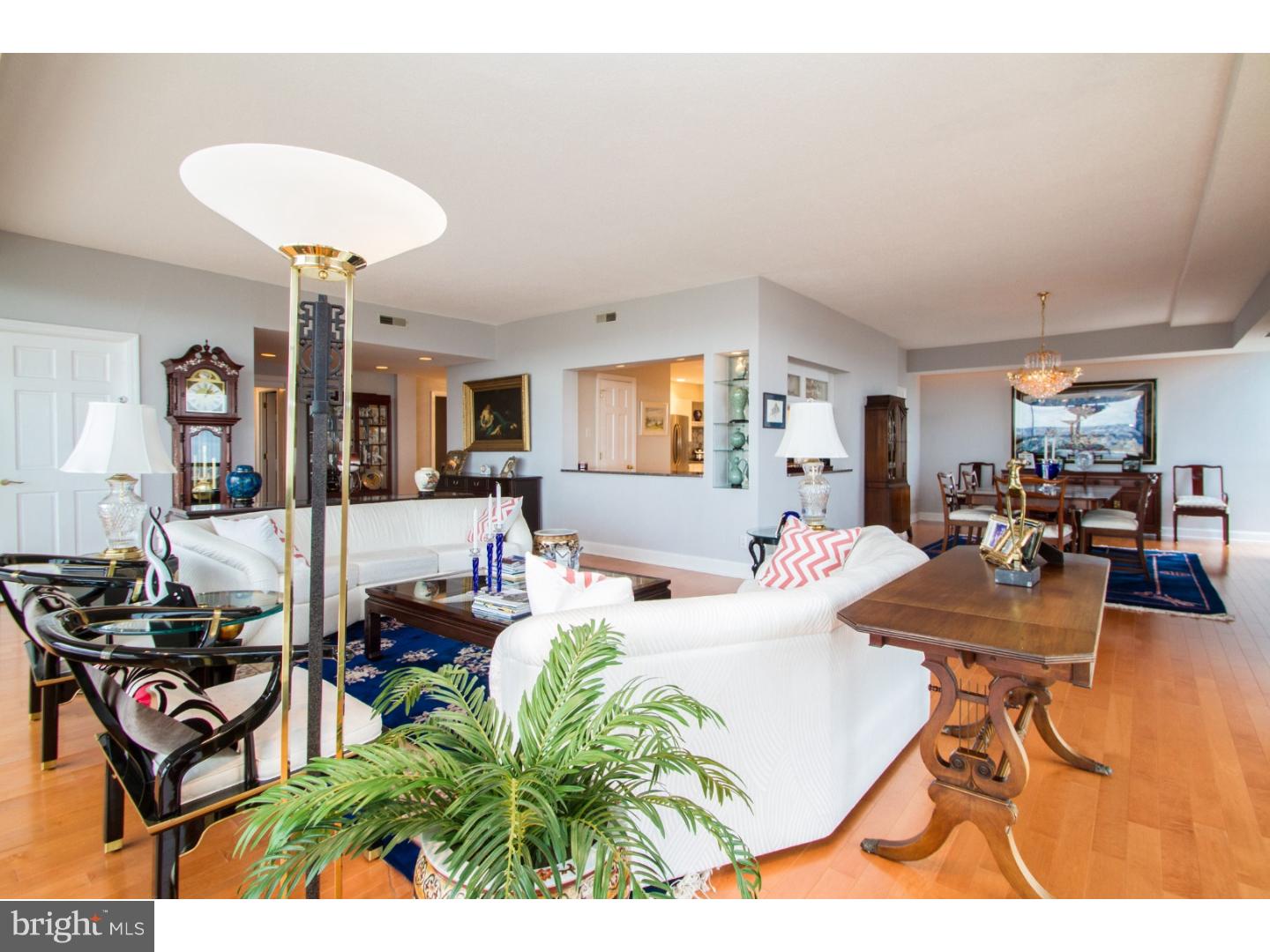 SOCIETY HILL - Residential