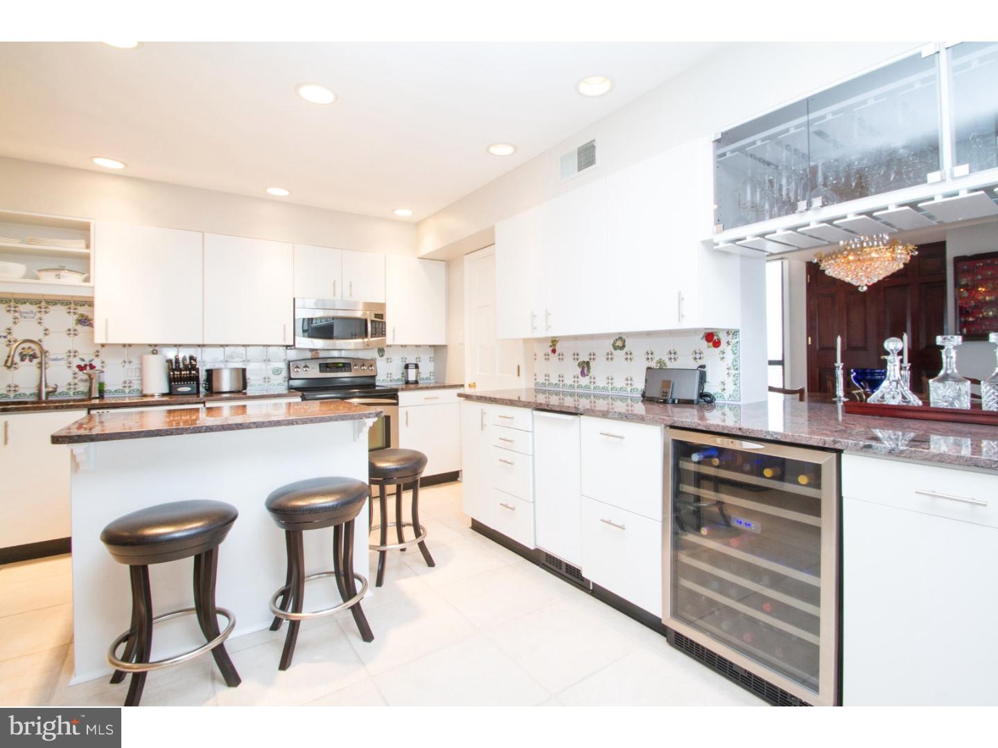 SOCIETY HILL - Residential