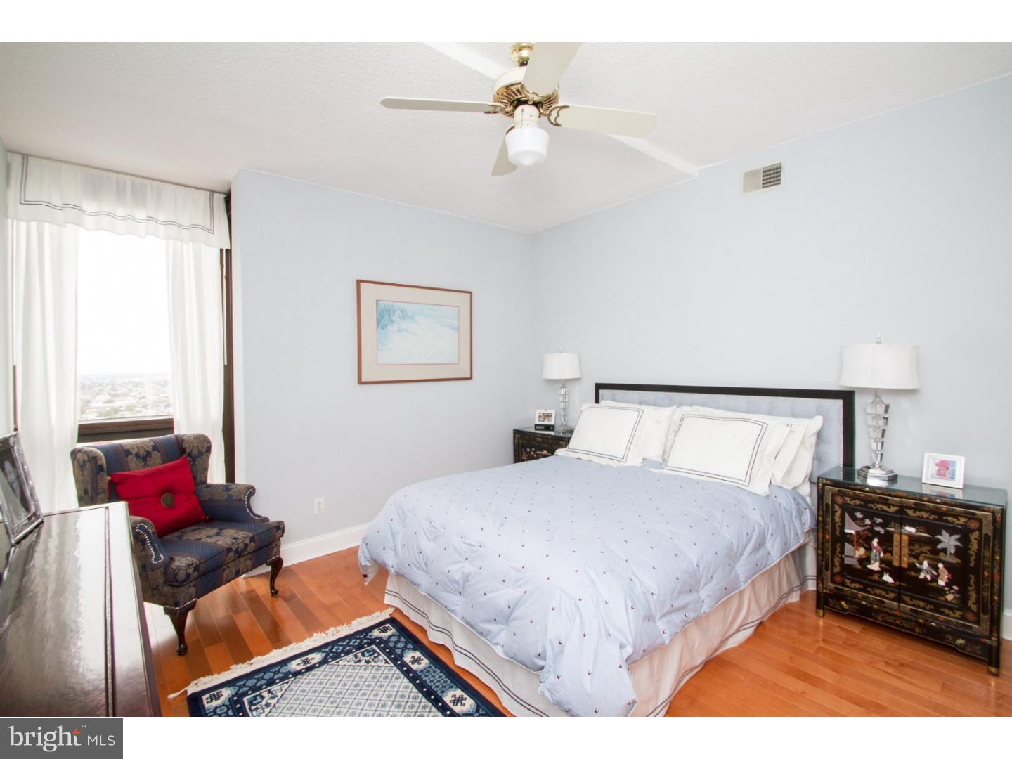 SOCIETY HILL - Residential