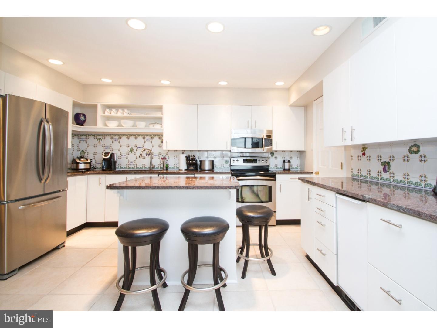 SOCIETY HILL - Residential