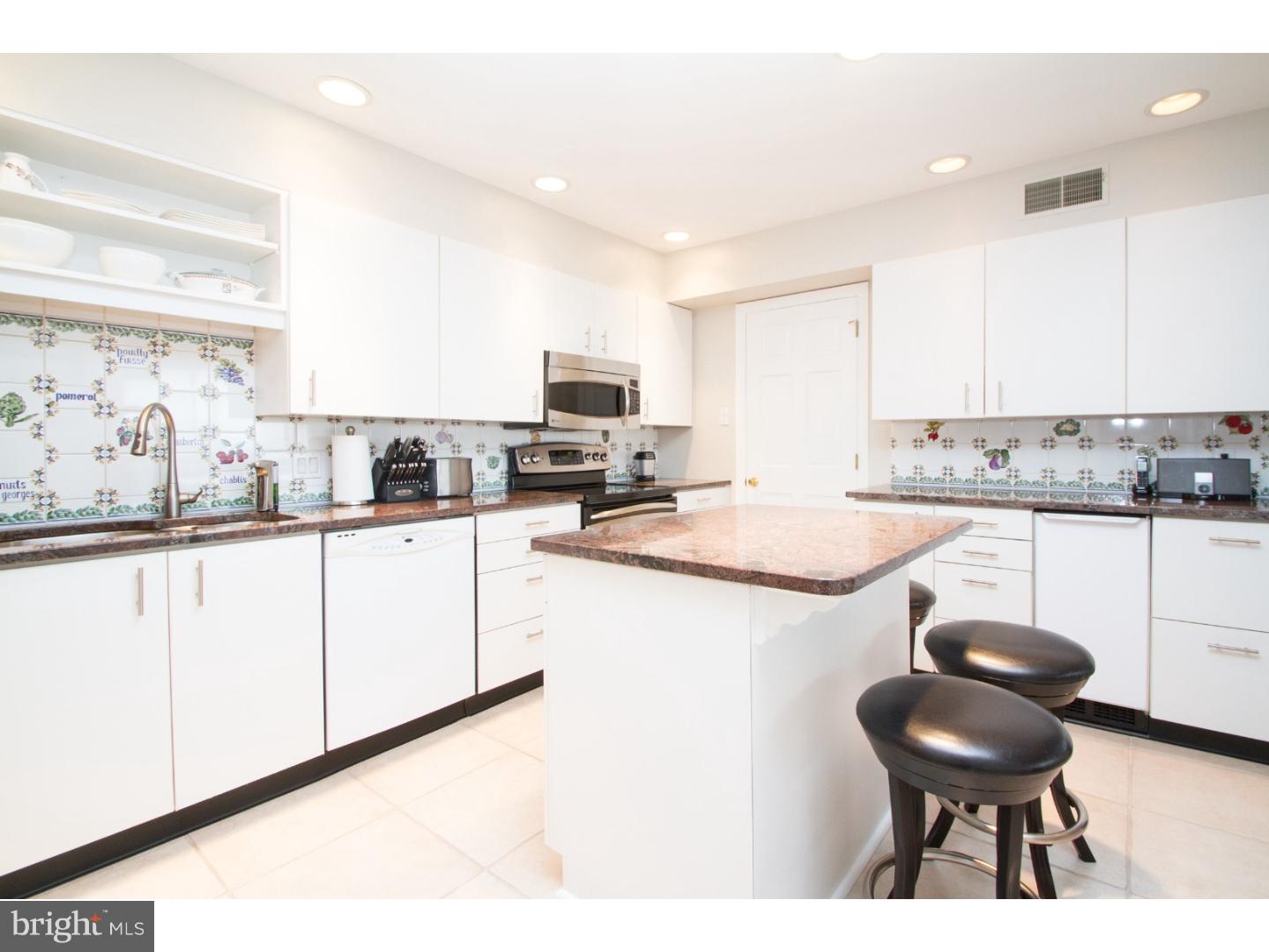 SOCIETY HILL - Residential