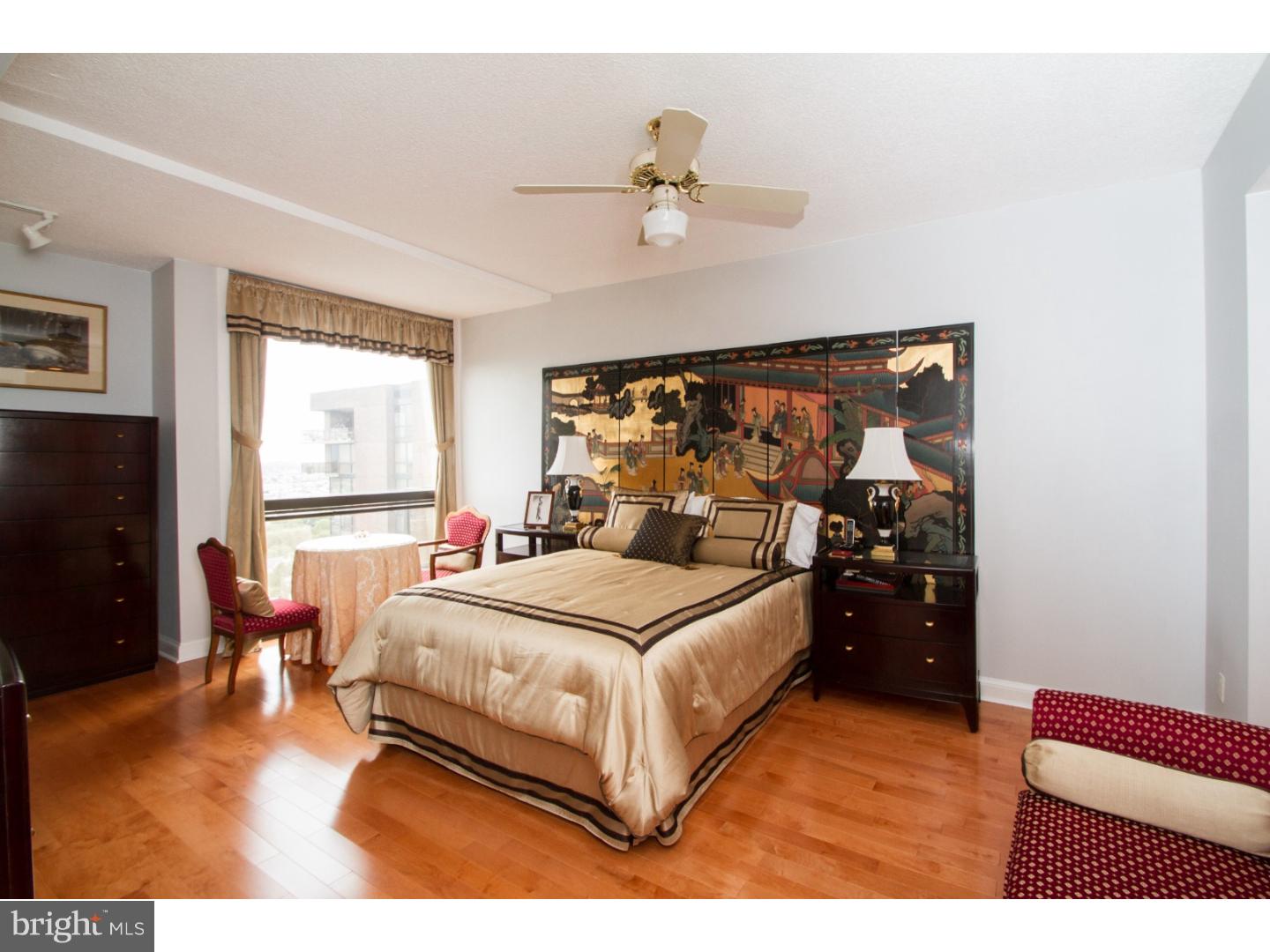 SOCIETY HILL - Residential