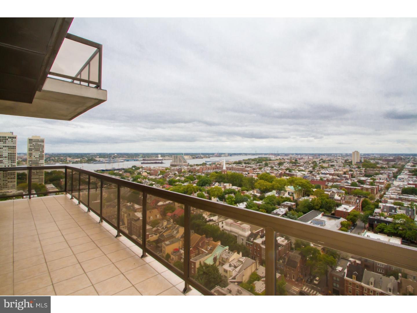 SOCIETY HILL - Residential