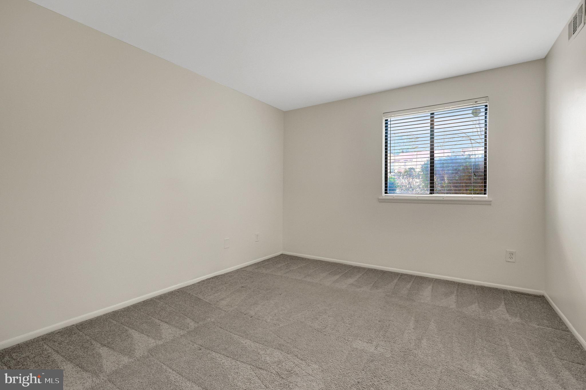 SOUTHGATE - Residential