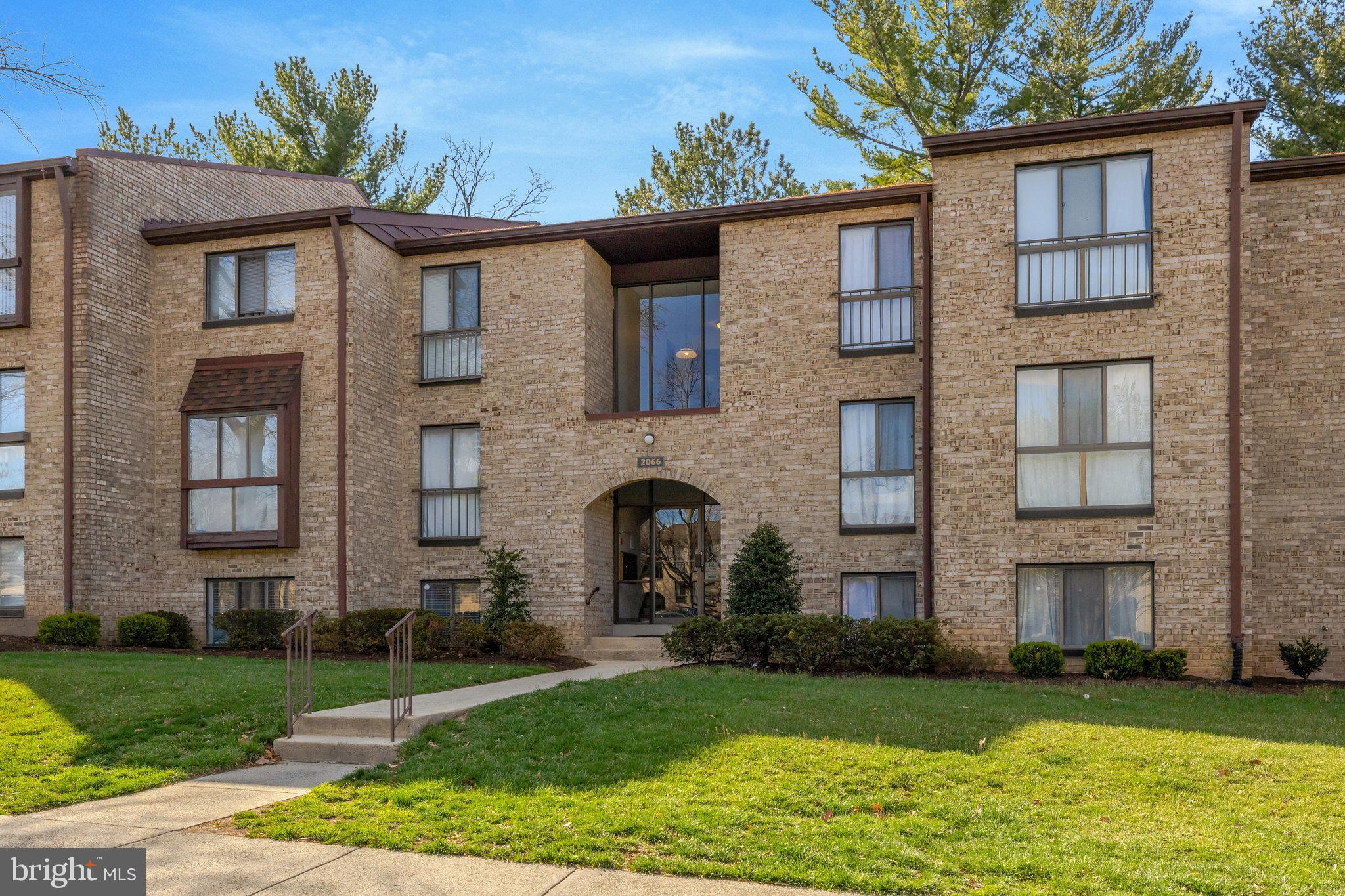 2066 ROYAL FERN COURT 1B