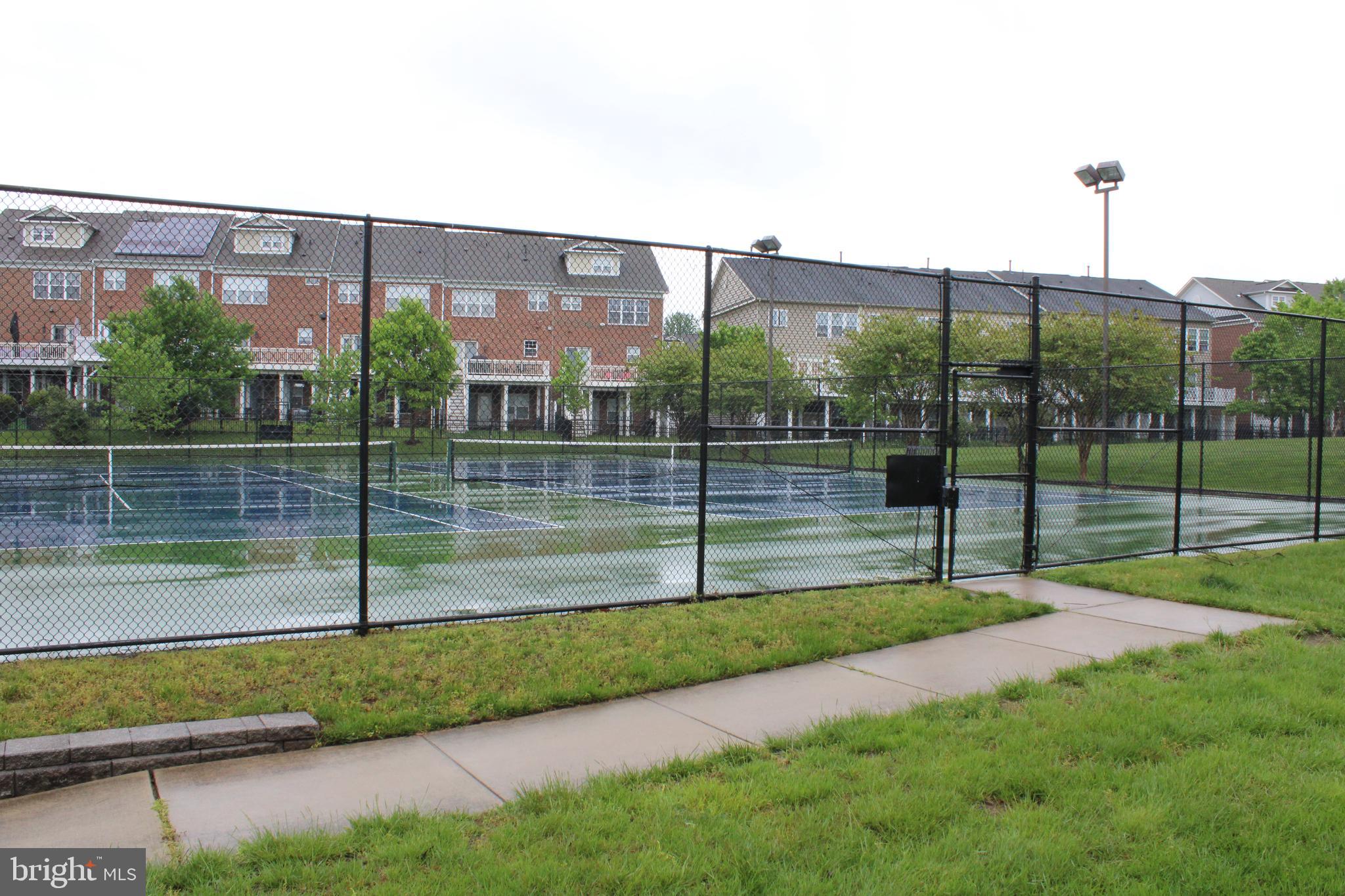 OAK CREEK CLUB - Residential