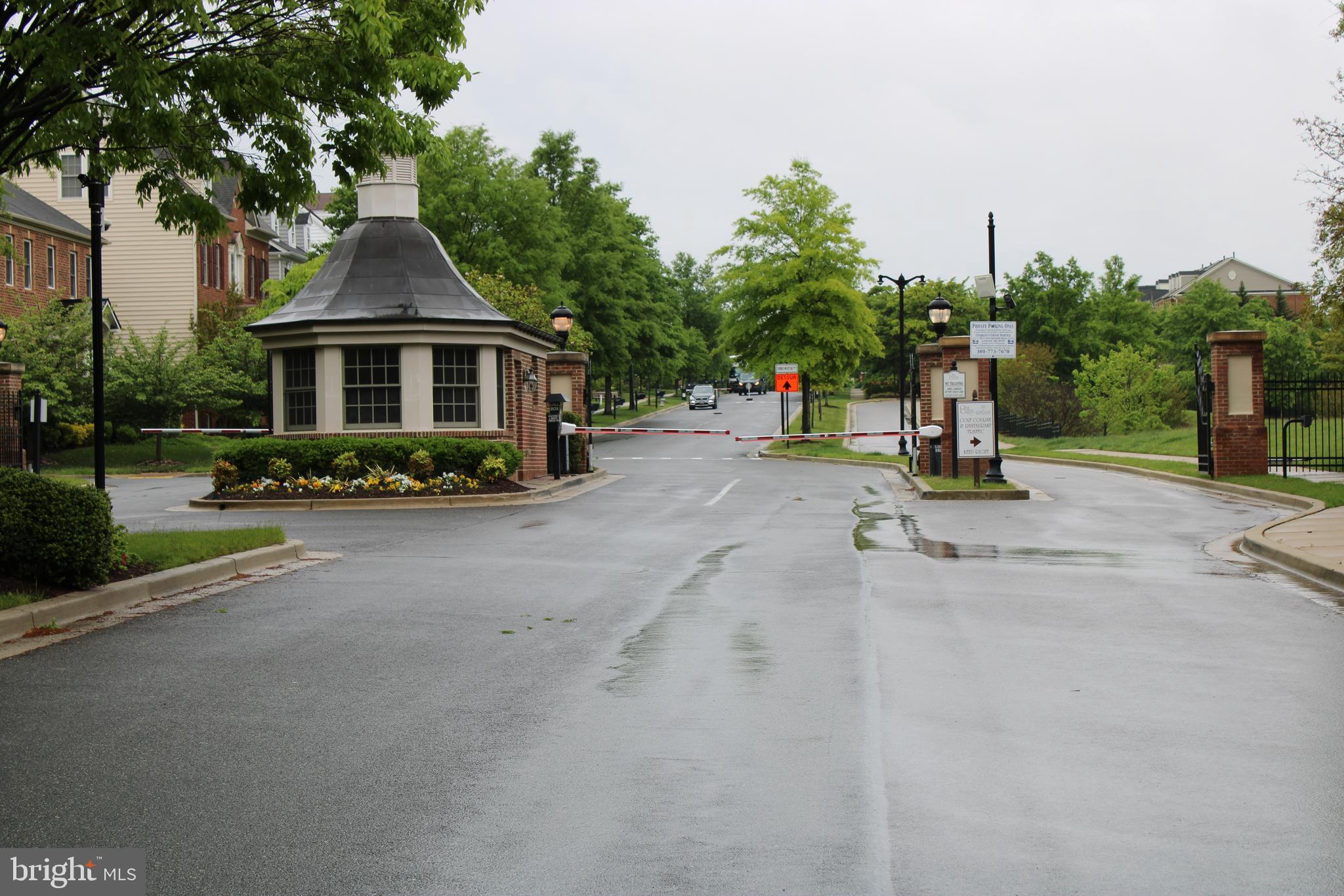 OAK CREEK CLUB - Residential