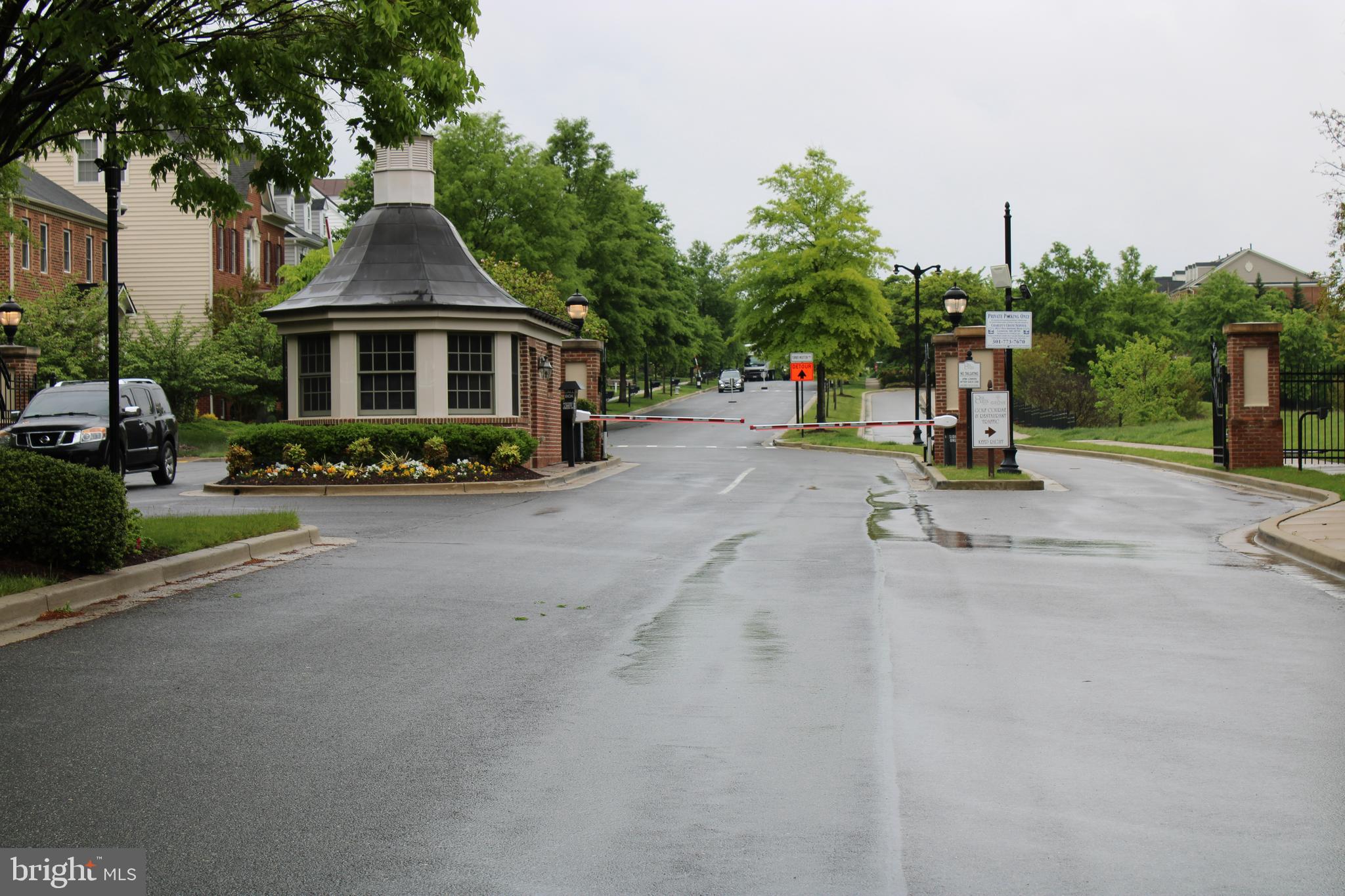 OAK CREEK CLUB - Residential