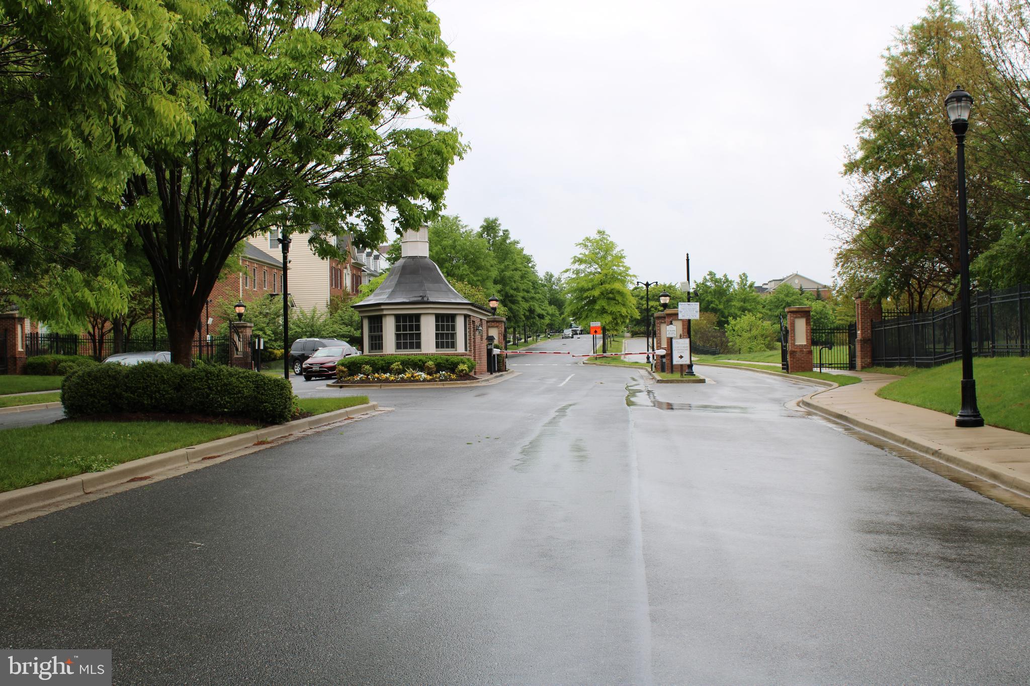 OAK CREEK CLUB - Residential