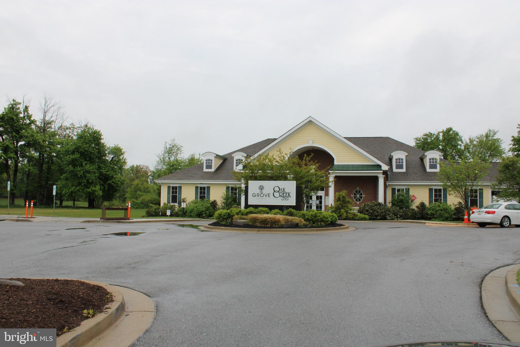 OAK CREEK CLUB - Residential