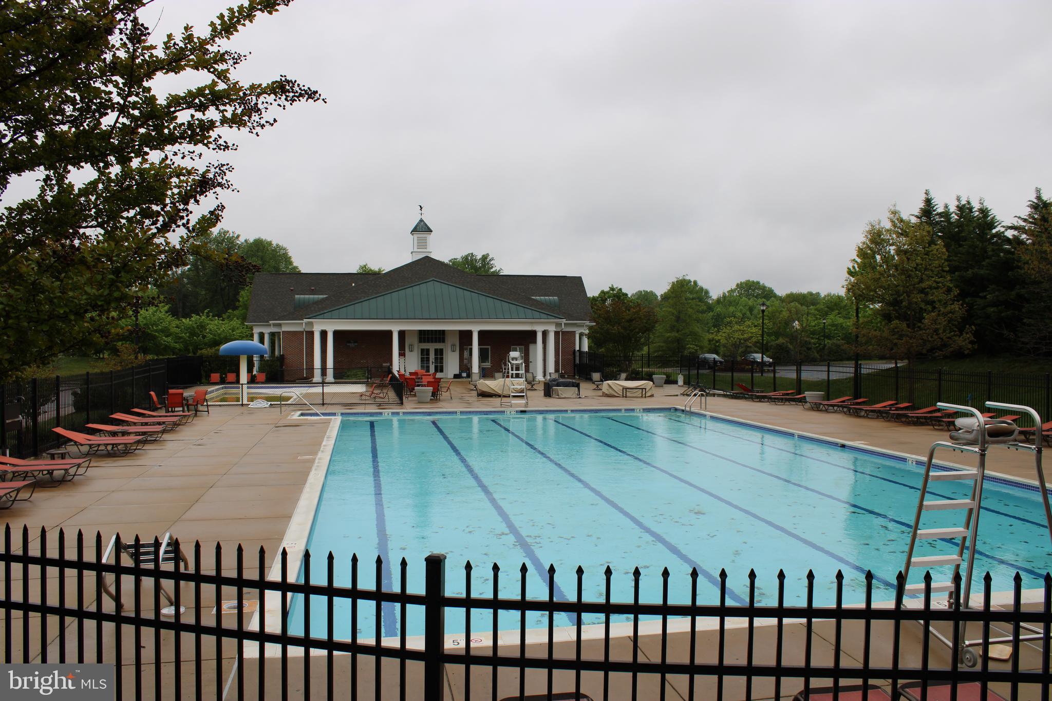 OAK CREEK CLUB - Residential