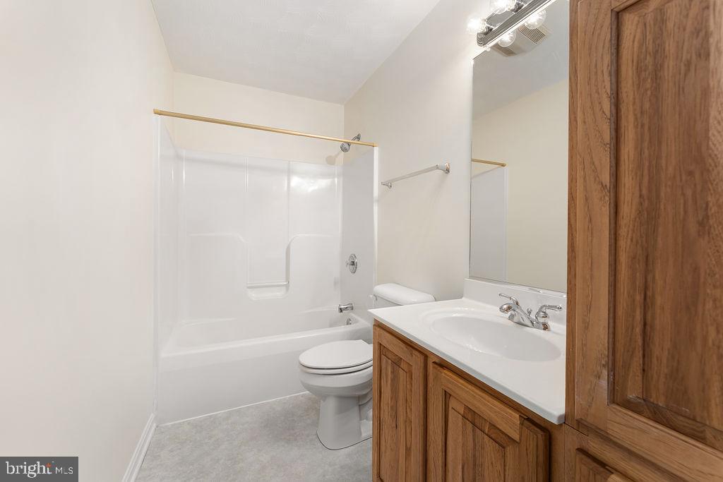 KENDALLWOOD ESTATES - Residential