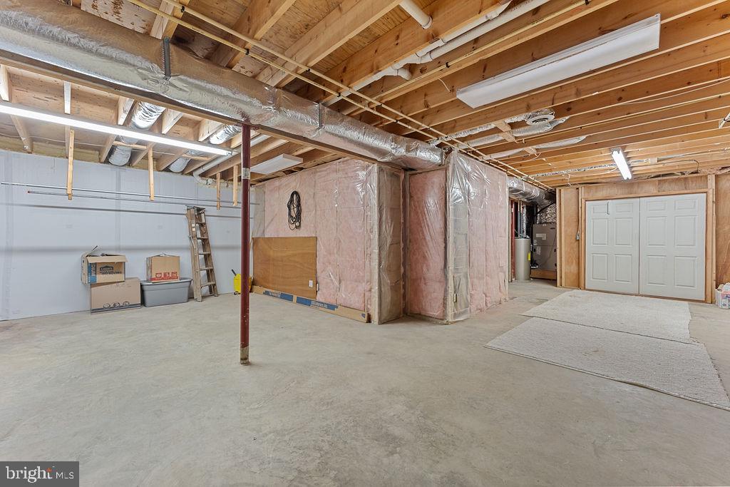 KENDALLWOOD ESTATES - Residential