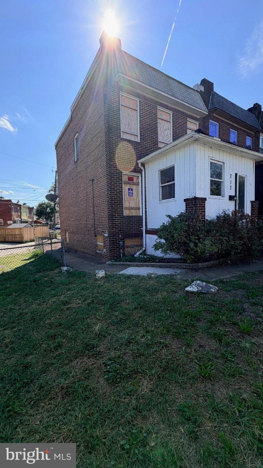 713 E PONTIAC AVENUE