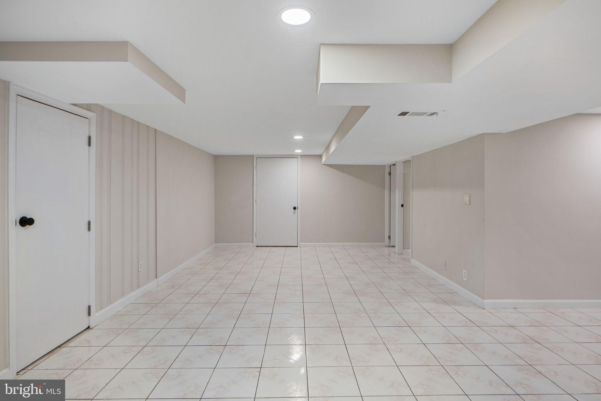 NORTHMONT - Residential